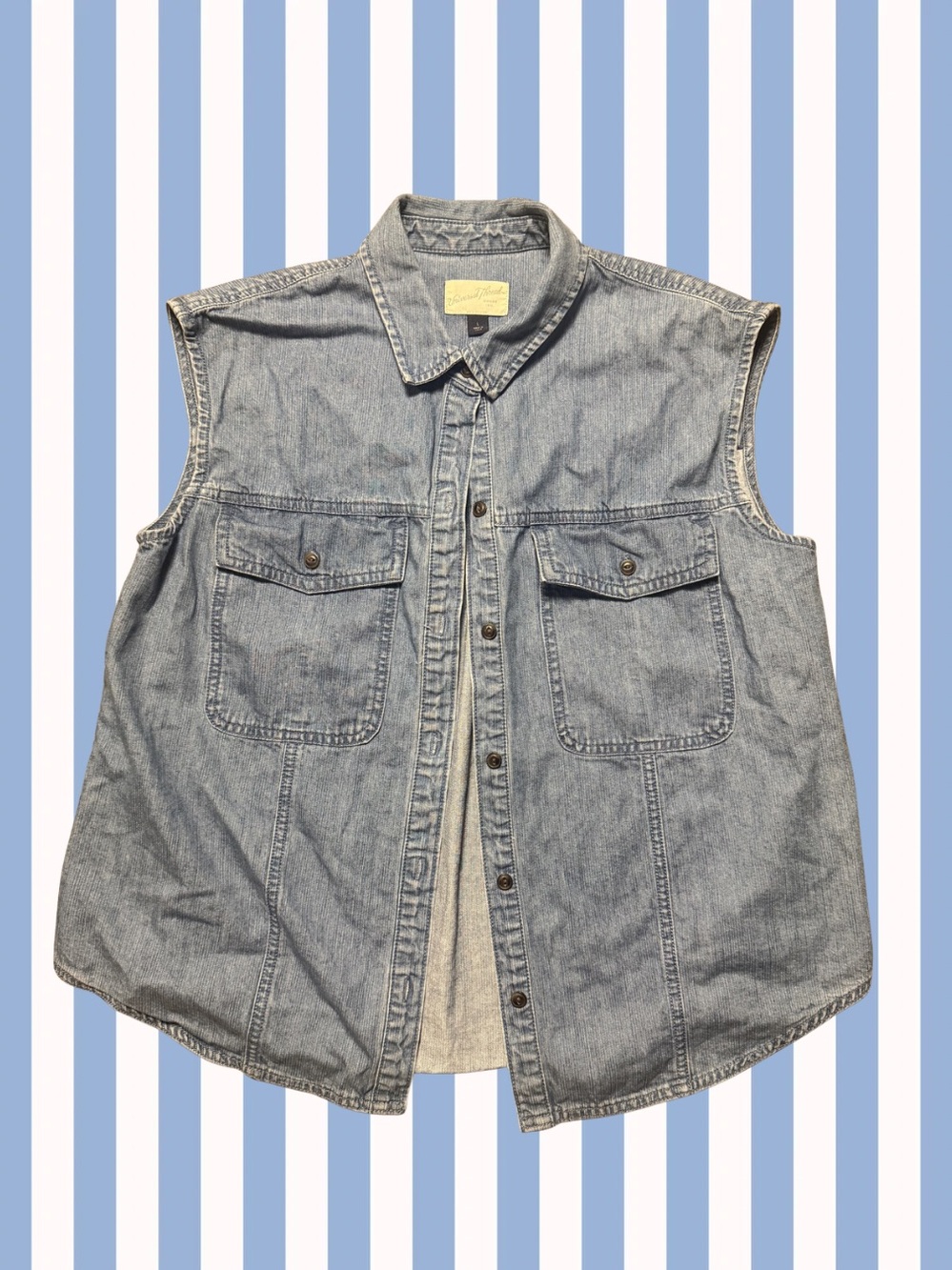 Universal Thread Vest Sleeveless Light Wash Denim Button-Up Shirt